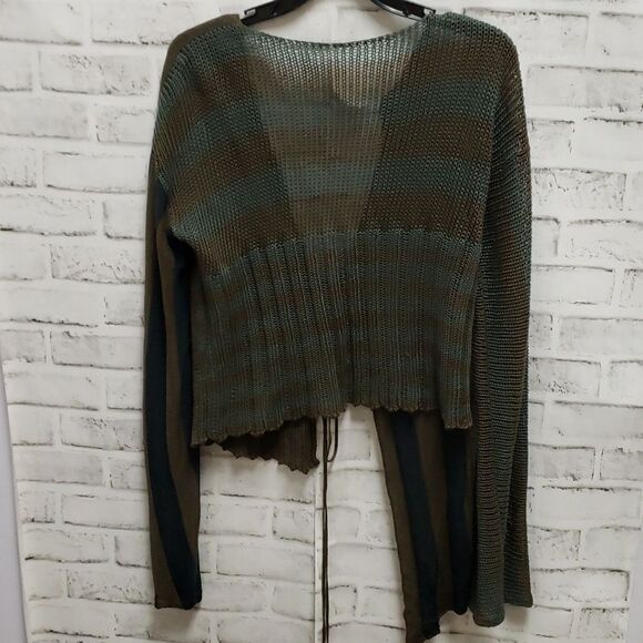 Sweater - Picture 2 of 3